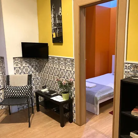 T2 In Typical In Sapadores Апартаменты Лиссабон